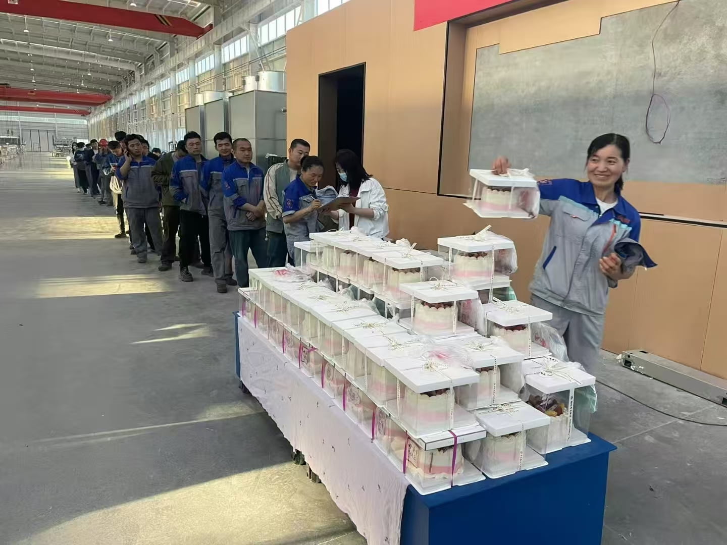 Ipagdiwang ang Araw ng mga Ina gamit ang BAOCHARM Ice Machine!